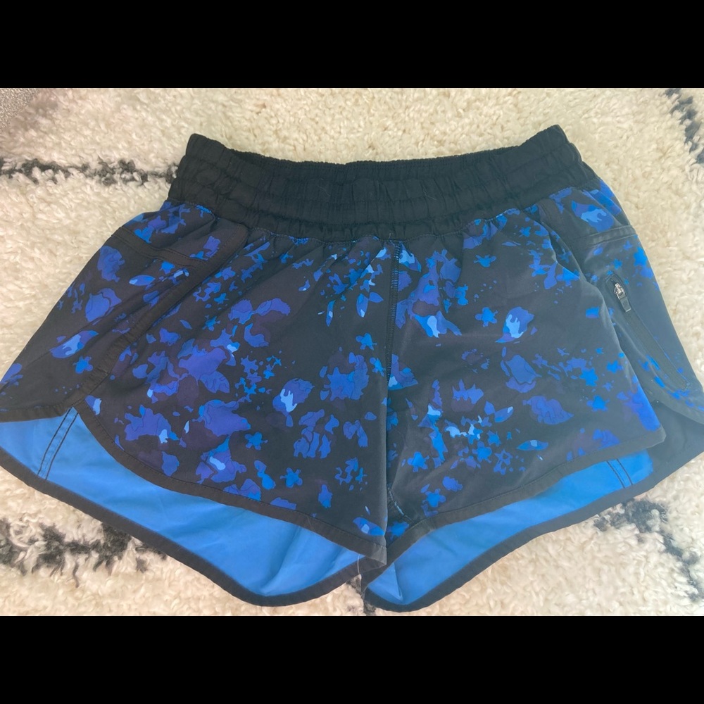 Lululemon tracker shorts